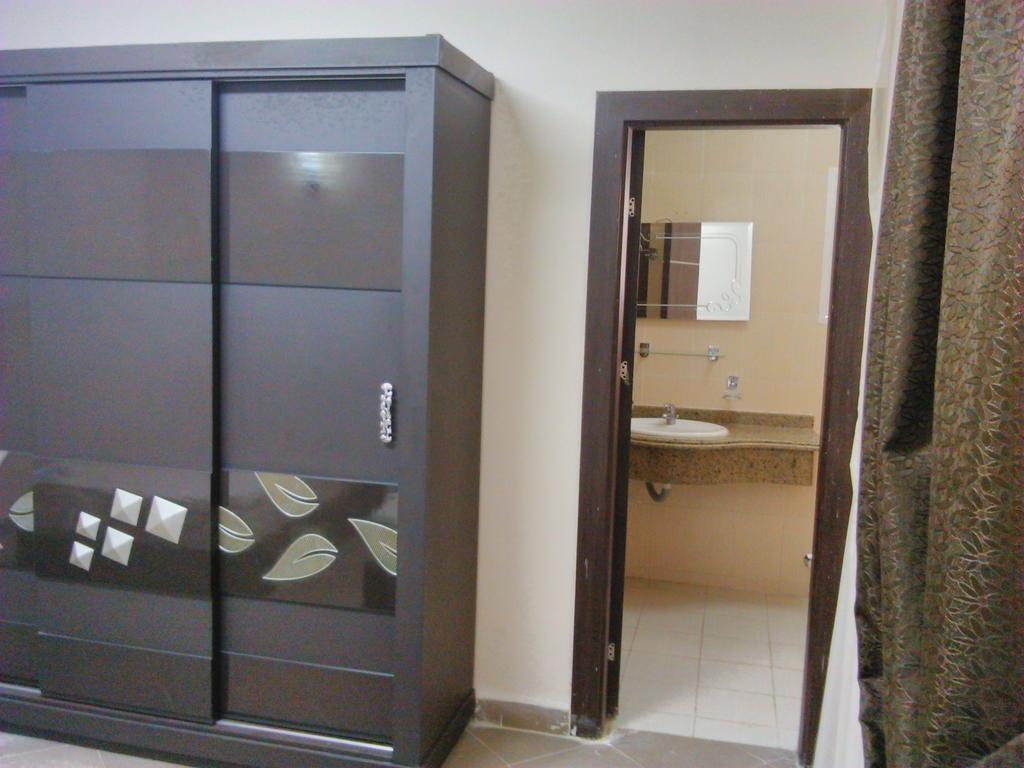 Three-Bedroom Apartment At Louly Beach Resort Айн-Сохна Номер фото